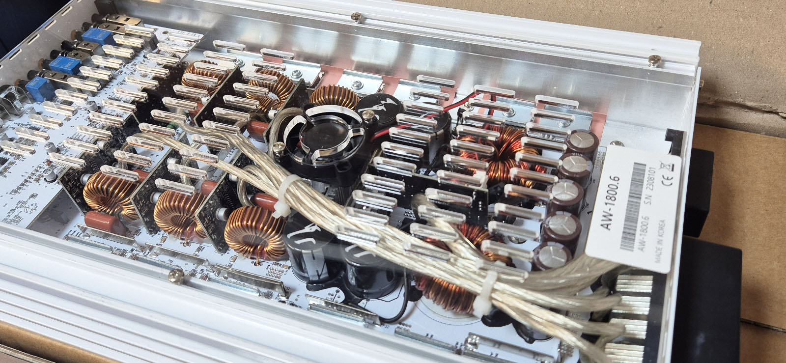 공장리퍼브 중고 울프람 AW1800.6 6채널앰프