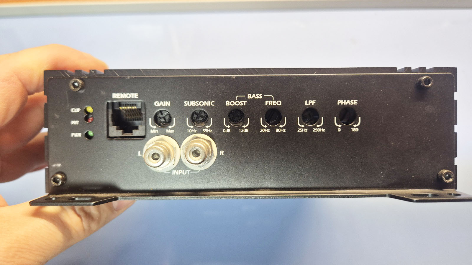 컴팩트사이즈 100와트2채널 미니앰프